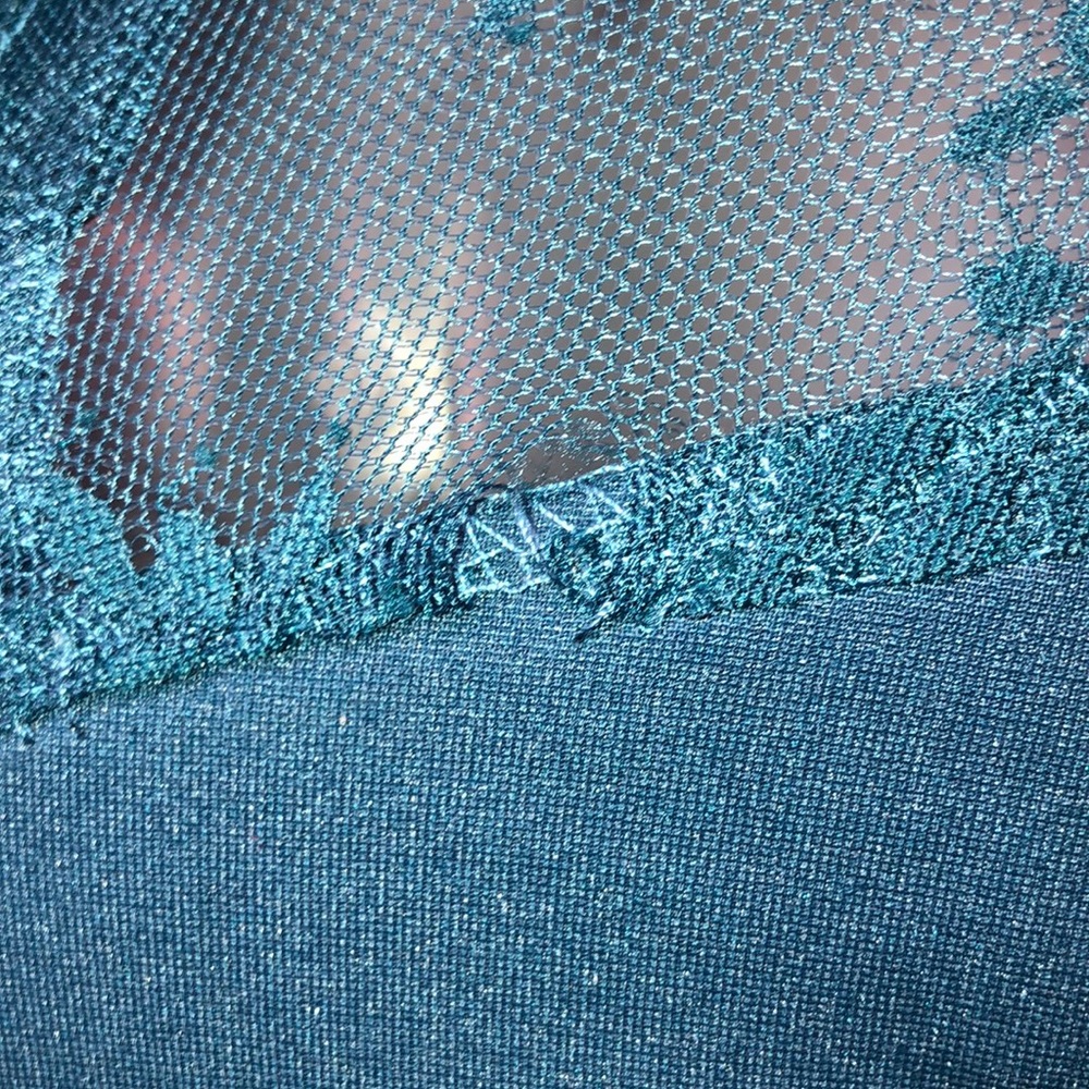 Dress - Picture 4 of 9
